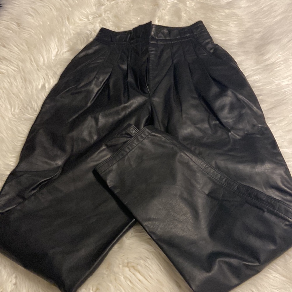 TOFFS High waisted 100% leather pants size 6M inseam 30” waist 26” flat - Picture 12 of 12